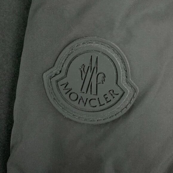 IM0162 cover-up Moncler Helotrope series Black logo patch hooded zipper long-sle - Picture 6 of 9